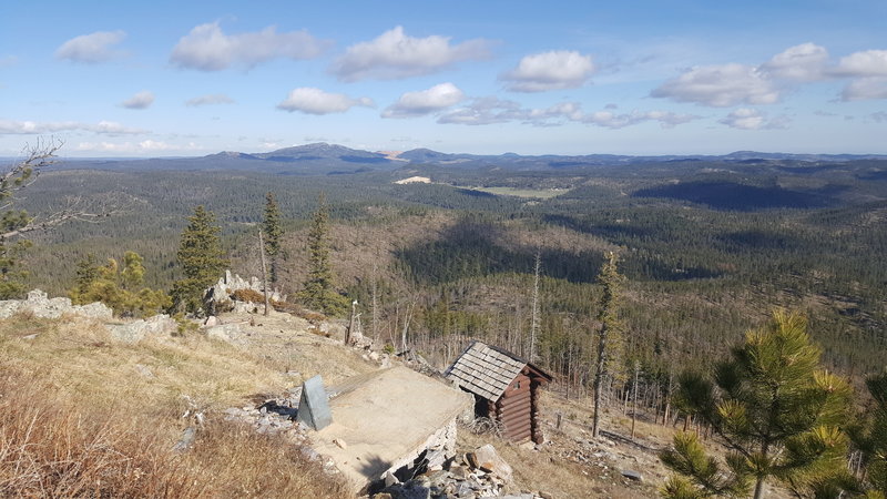 View from the fire lookout on Custer Peak.