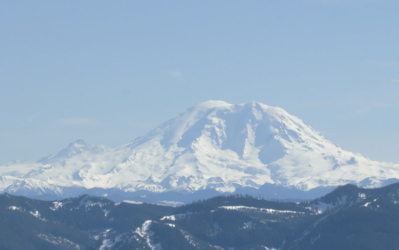 The Mountain is out! Clear skies abound at the top of Mt. Si.