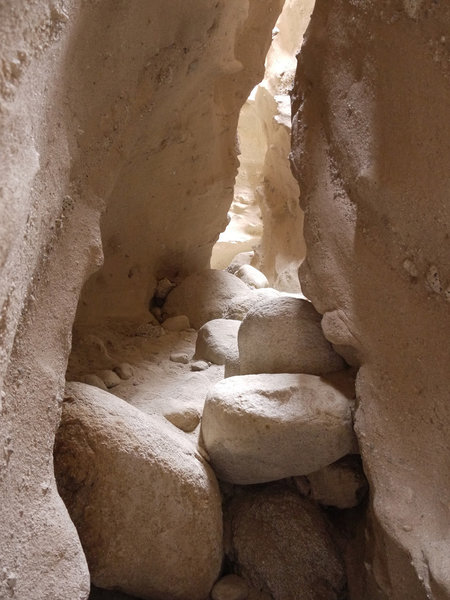 Some sections of the Canyon Sin Nombre 760 Slot Canyon are quite narrow.