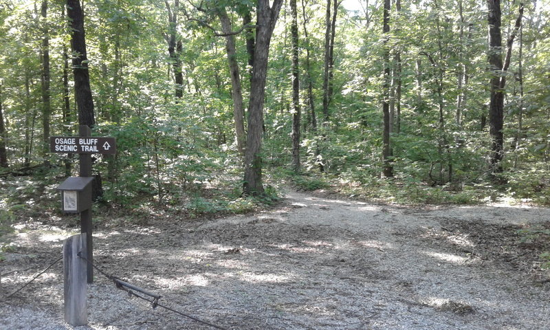 The start of the trail is marked by this nice sign.