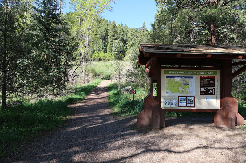 Reynolds Park Trailhead offers an informative kiosk complete with an area map.