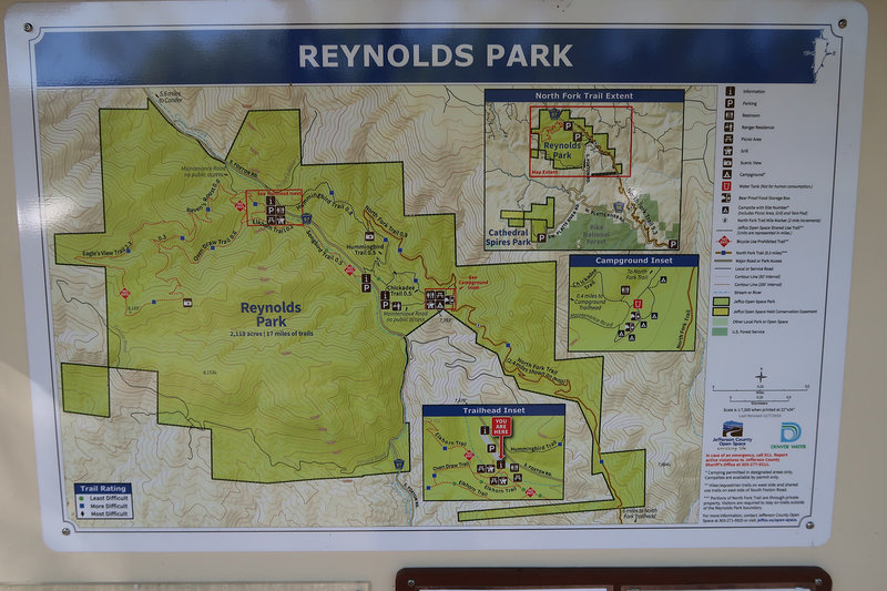 The trailhead kiosk provides this straightforward map.