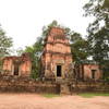 The impressive ruins of Prasat Bei.