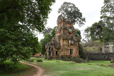 First Suor Prat Tower with South Khleang in the background.