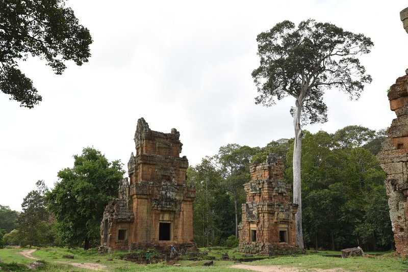 Prasat Suor Prat towers