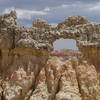 View through a small arch along the Rim Trail at Bryce Canyon NP.