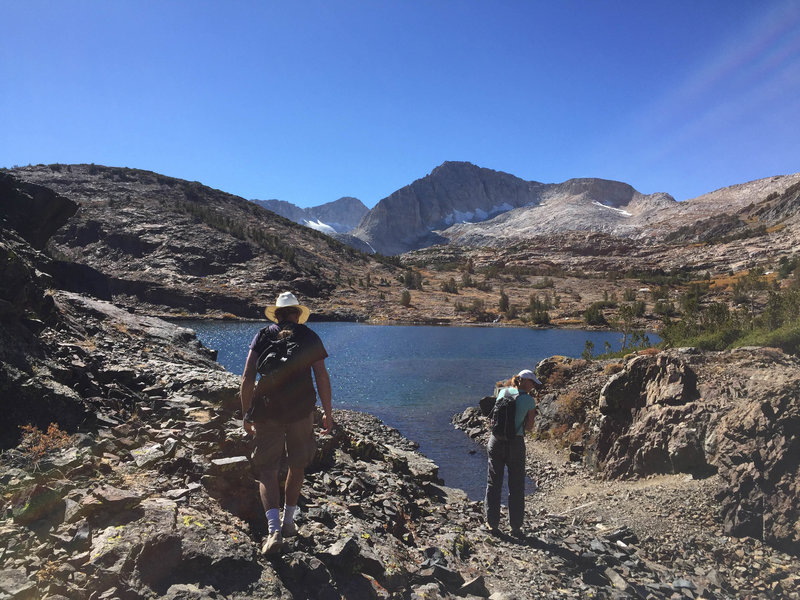 Approaching the shore of Helen Lake.