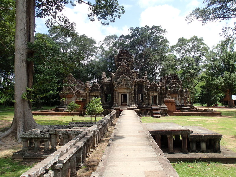 The west gate of Ta Prohm.