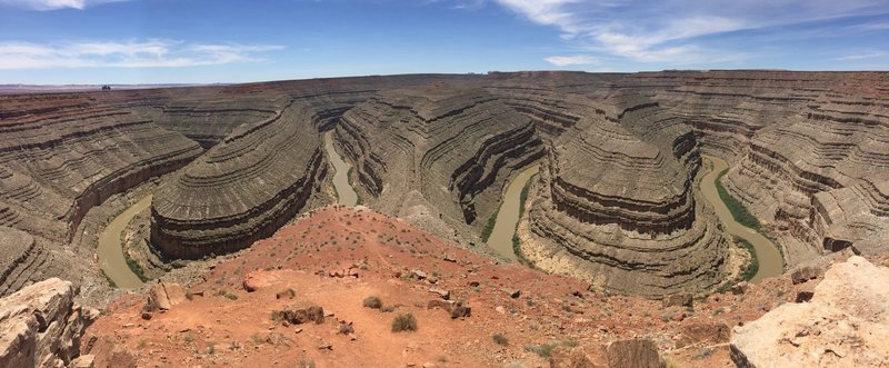 The view from Goosenecks State Park is stunning in its symmetry.