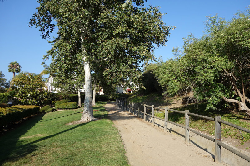 The public trail follows the perimeter of the Palacio Del Mar gated community.