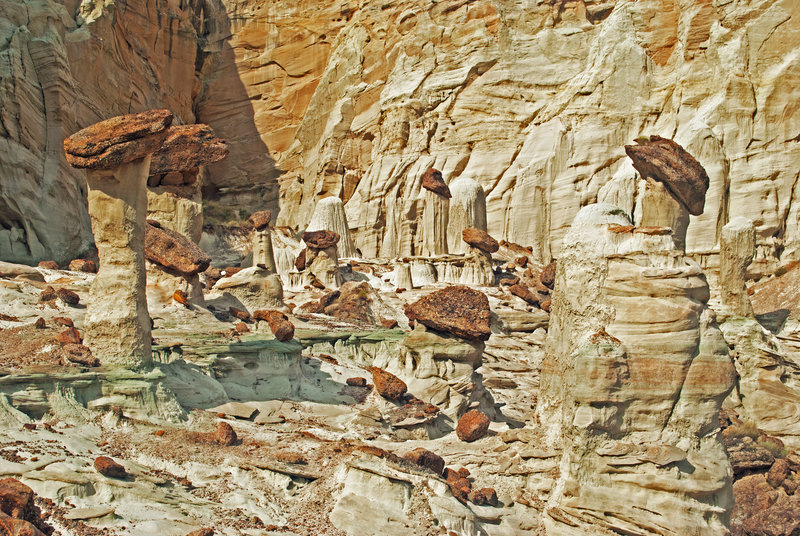 Wahweep Hoodoos, Group 3: toadstools, columns, and white ghosts.