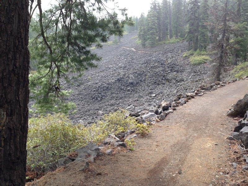 High Lakes Trail as it crosses Brown Mountain lava flows