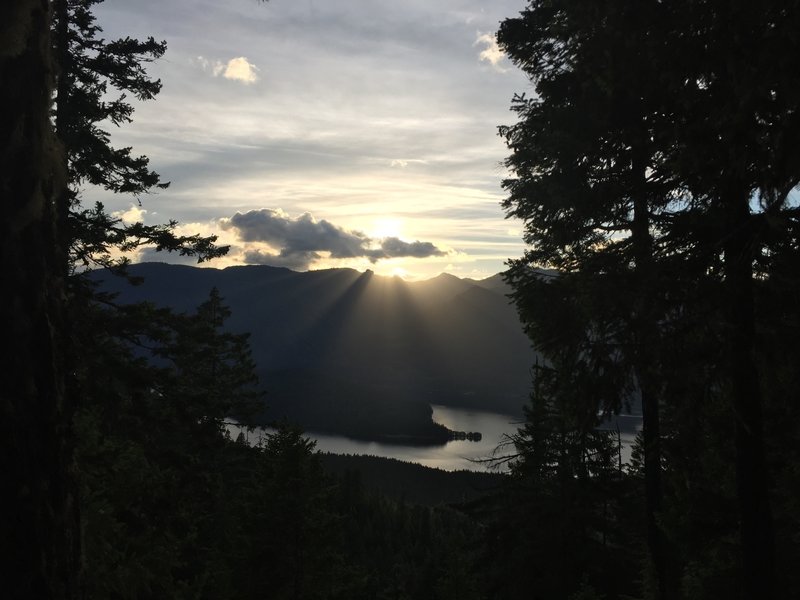 Detroit Lake makes intermittent appearances on the climb.