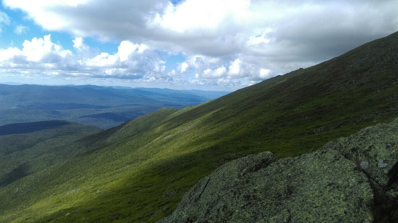 View from the Caps Ridge Trail.