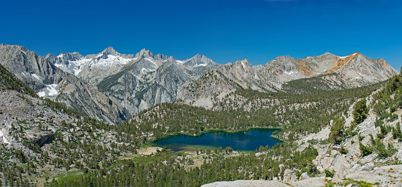 Bullfrog Lake from Kearsarge Pass Trail. You can see the cliffs of Bubbs Creek Canyon on the center with the West Vidette in the background.