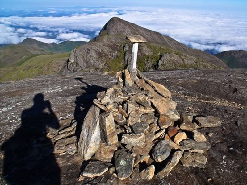 Crystal Peak from Calçado Peak summit.