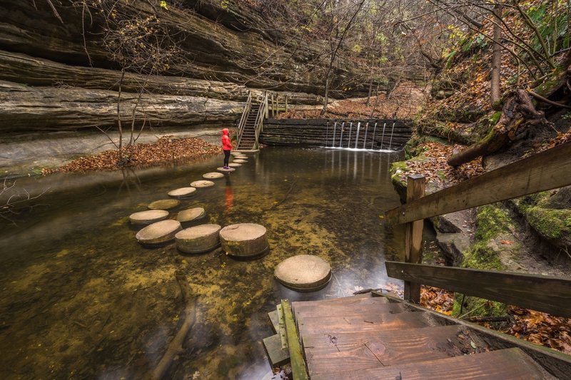 Matthiessen State Park Loop Hiking Trail, Deer Park, Illinois