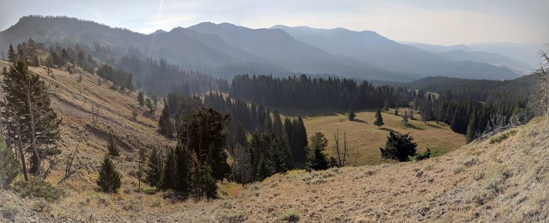 Early morning alpine prairies along the Daily Creek Trail!