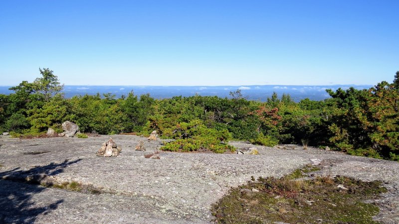 Cairns mark the ridgeline atop Jessup Trail in Schunnemunk State Park.