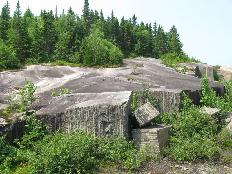 Bald Mountain Granite Quarry (Carrière de Granit du Mont Chauve de la pourvoirie Trudeau)