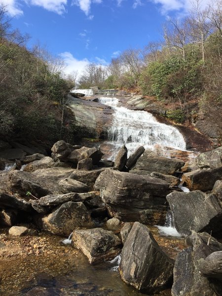 A short scenic loop off the trail takes you down to the waterfall overlook