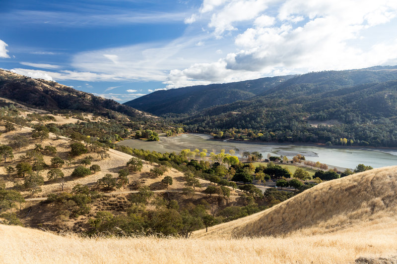 The low water levels of Lake Del Valle after a long summer