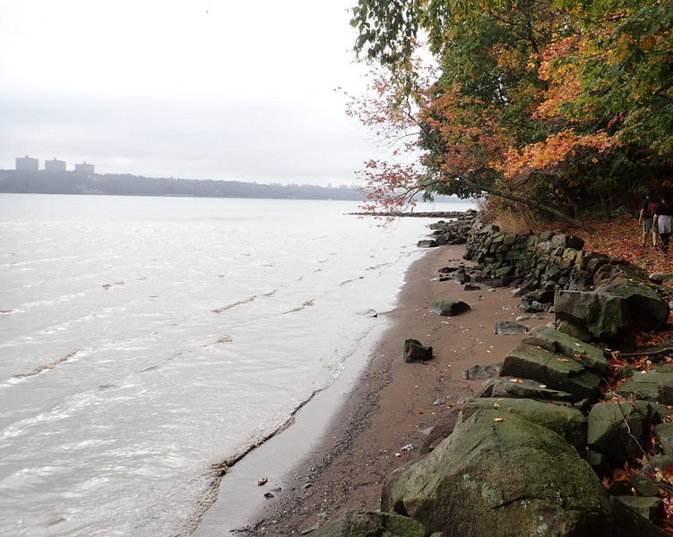 Beach on Shore Trail (looking south towards Manhattan)