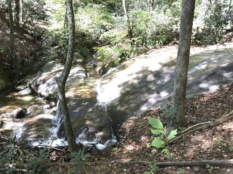 Before Rainbow Falls is reached, you'll come across these falls about halfway up the trail and makes a nice rest stop to watch and listen.