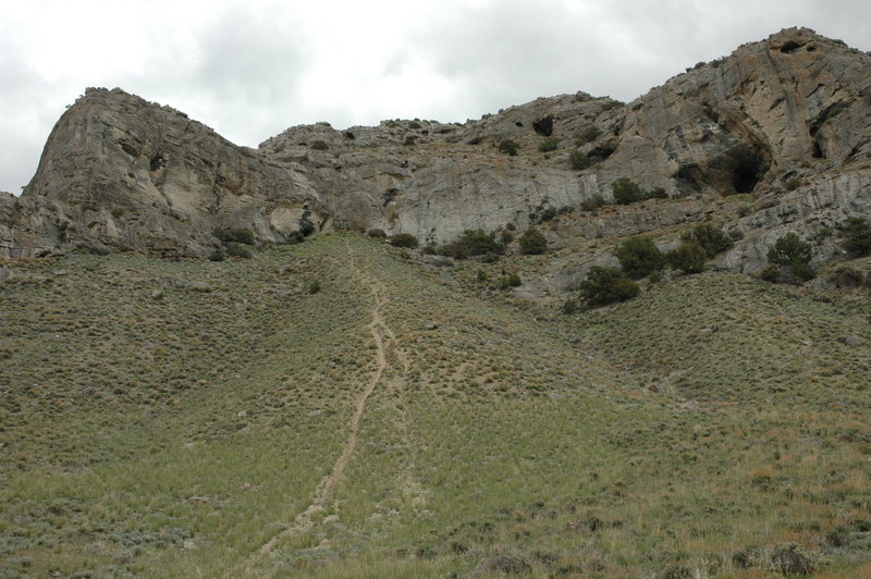 Looking up at one of the side ridges, we figured the rich lived up there