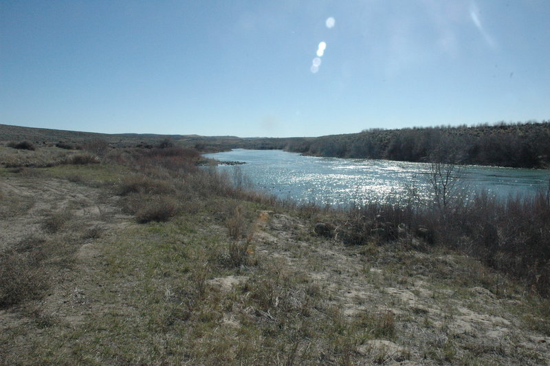 Looking south along the Snake River from the trailhead