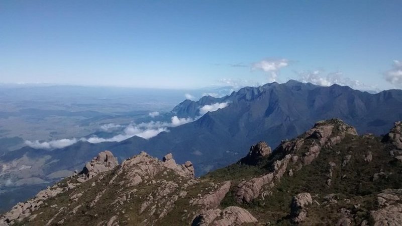 Serra Fina seen from the trail