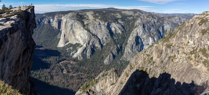 Taft Point on the left with El Capitan across Yosemite Valley