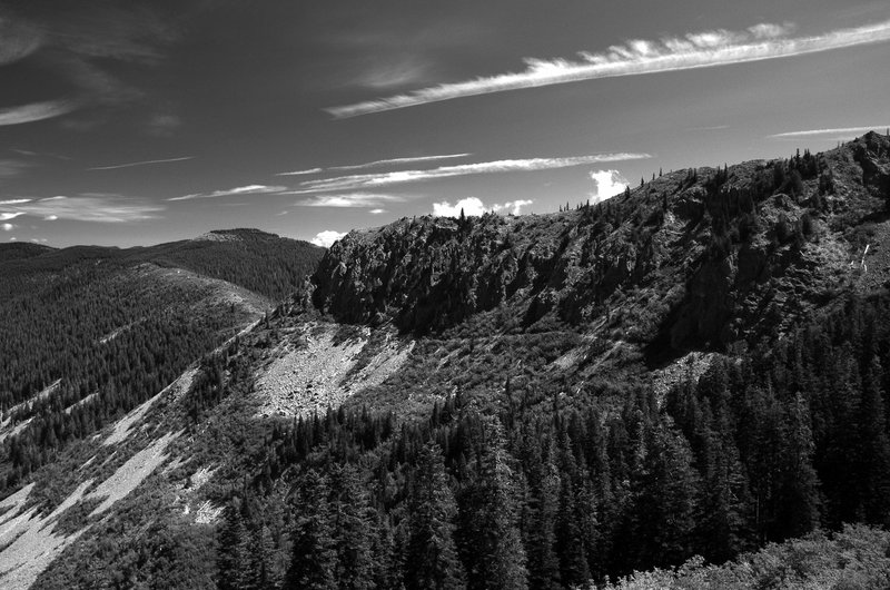 The trail below the cliffs of Bluff Mountain