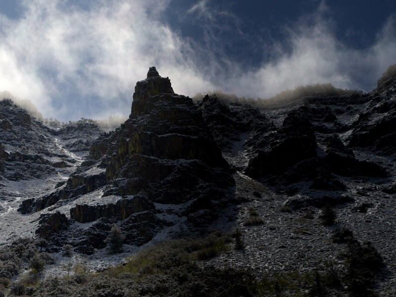 Snow being blown off the ridge above Little Blitzen Canyon