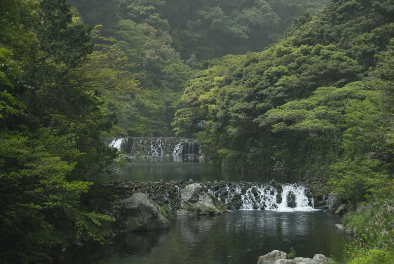 Although the highlight is Cheonjiyeon Waterfall, the river leading up to it is also beautiful