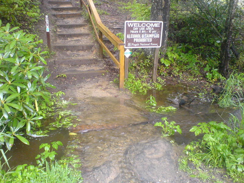 Elk River Falls entrance.