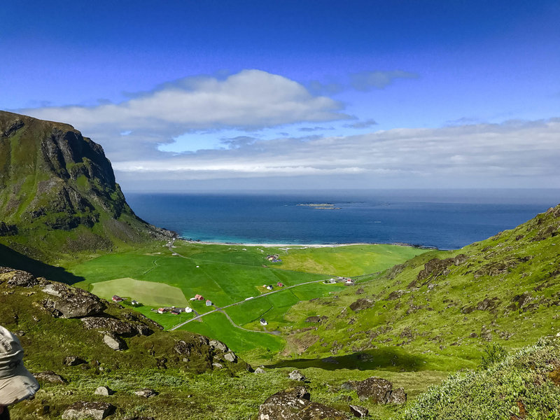 View of the other side from the Utakleiv beach.