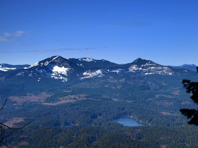 Table Mountain (L) and Greenleaf Peak (R) from the #405