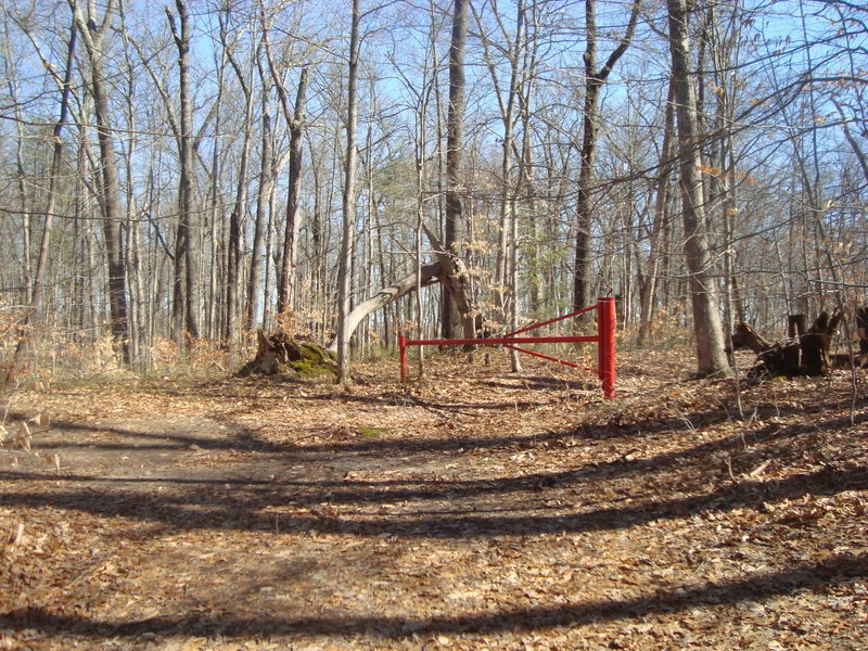 Crooked Lake Loop Trail parking lot and entrance