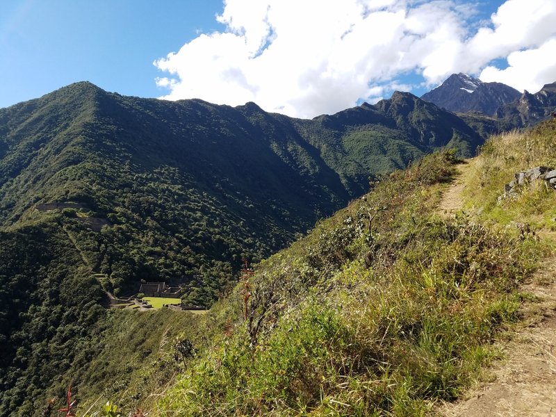 The trail leading into the ruins