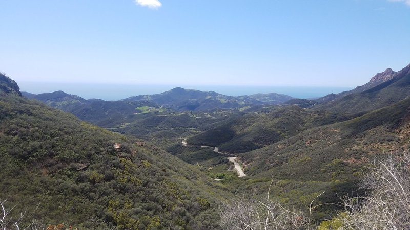 One of the first vistapoint views on the trail starting from the bottom of Sandstone Peak Loop.