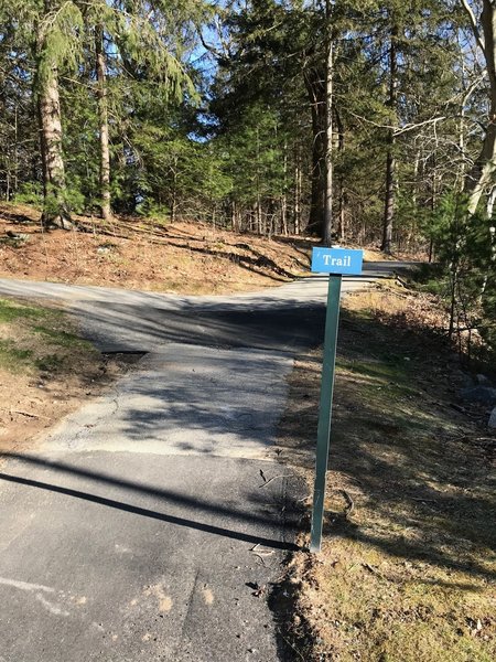 Trail entrance at southeast end of Lower Parking lot