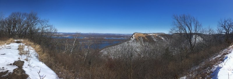 Looking at Queen Bluff from King Bluff