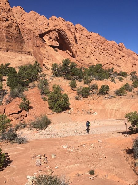 Giant and impressive arches line the west flank of the canyon route.