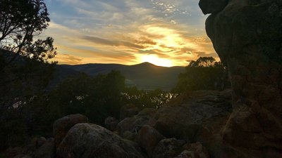 Lakeview trail outcropping