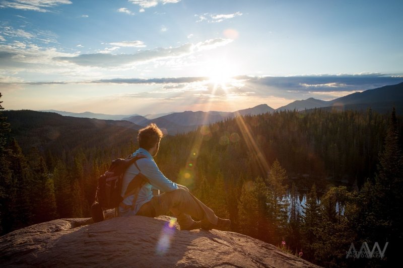 Sunrise on the way to Dream Lake