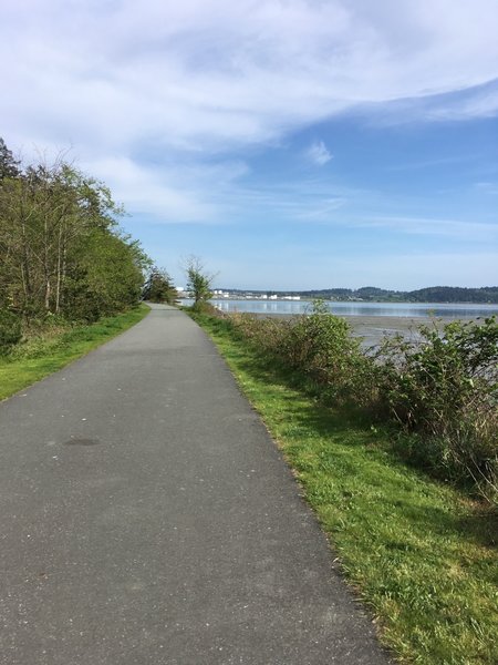 The trail heading out to March's Point.