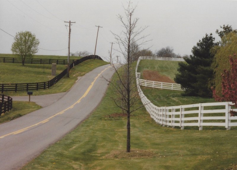 Typical scenery along the Versailles pike