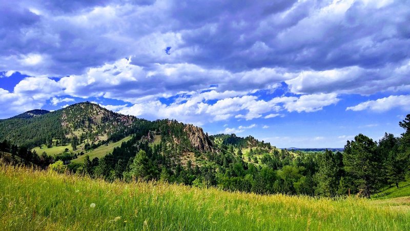 Hills while going up Anemone from Red Rocks