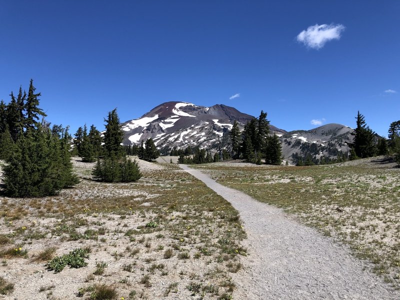 The approach to South Sister